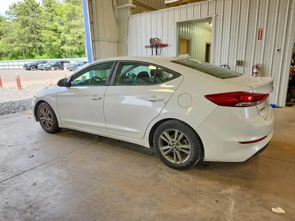 5NPD84LF1JH356625 2018 HYUNDAI ELANTRA - Image 2