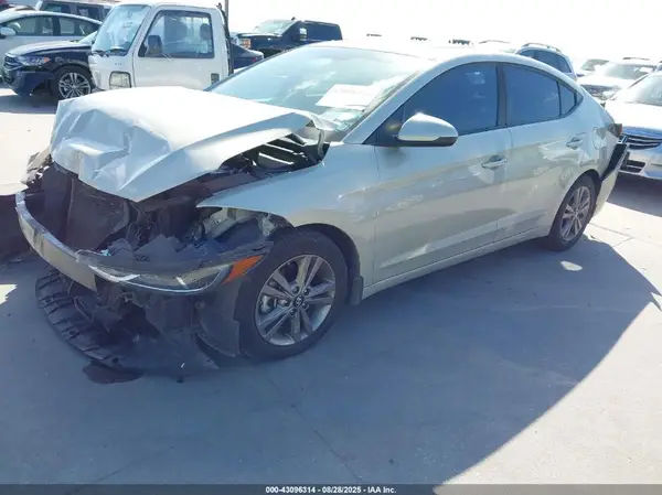 5NPD84LF1JH357306 2018 HYUNDAI ELANTRA - Image 2