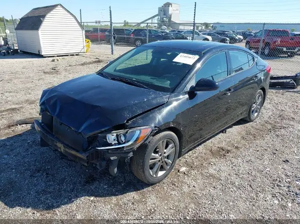 5NPD84LF1JH358231 2018 HYUNDAI ELANTRA - Image 2