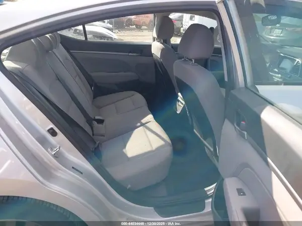 5NPD84LF1JH359038 2018 HYUNDAI ELANTRA - Image 8
