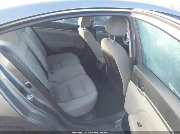 5NPD84LF1JH359878 2018 HYUNDAI ELANTRA - Image 8