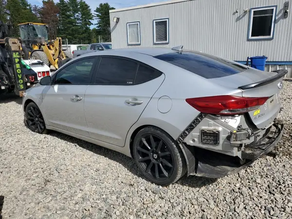 5NPD84LF1JH360822 2018 HYUNDAI ELANTRA - Image 2