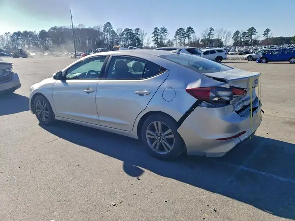 5NPD84LF1JH365227 2018 HYUNDAI ELANTRA - Image 2
