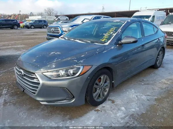 5NPD84LF1JH365969 2018 HYUNDAI ELANTRA - Image 2