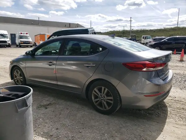 5NPD84LF1JH368063 2018 HYUNDAI ELANTRA - Image 2