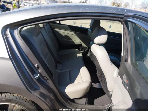 5NPD84LF1JH369083 2018 HYUNDAI ELANTRA - Image 8