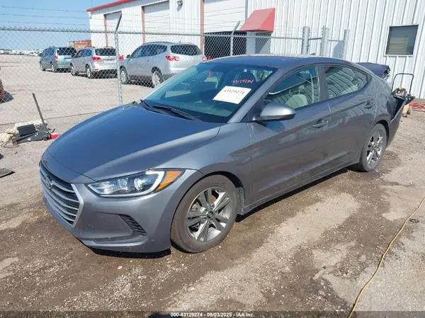 5NPD84LF1JH370234 2018 HYUNDAI ELANTRA - Image 2