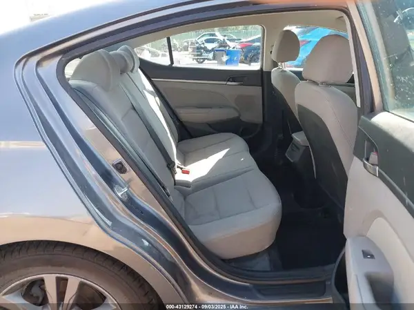 5NPD84LF1JH370234 2018 HYUNDAI ELANTRA - Image 8