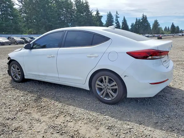 5NPD84LF1JH370346 2018 HYUNDAI ELANTRA - Image 2