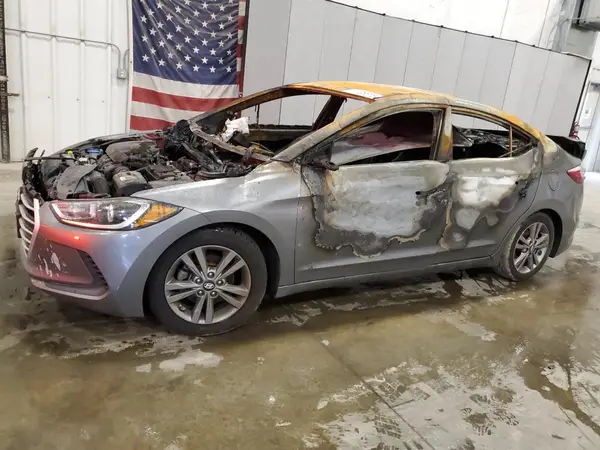 5NPD84LF1JH370931 2018 HYUNDAI ELANTRA - Image 1