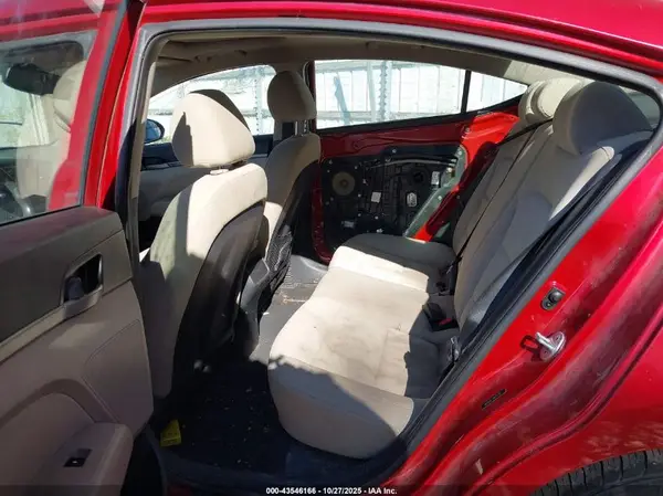 5NPD84LF1JH371321 2018 HYUNDAI ELANTRA - Image 8