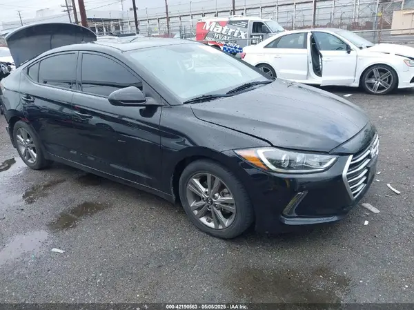 5NPD84LF1JH374770 2018 HYUNDAI ELANTRA - Image 1