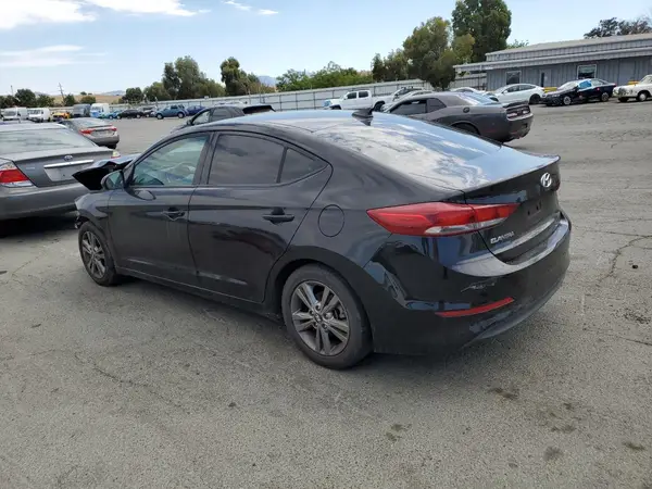 5NPD84LF1JH378446 2018 HYUNDAI ELANTRA - Image 2