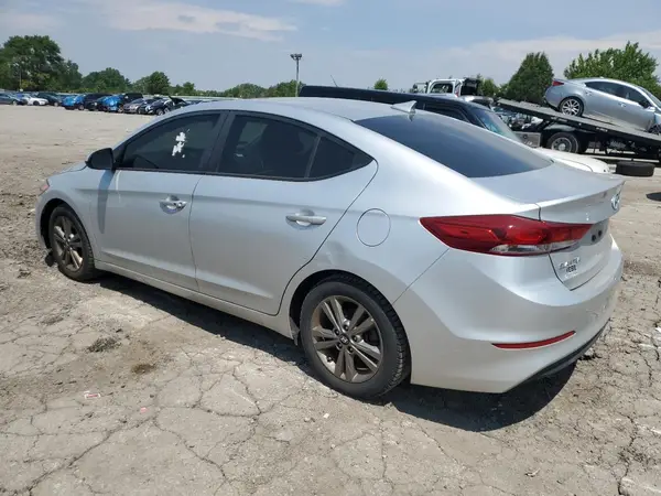 5NPD84LF1JH381301 2018 HYUNDAI ELANTRA - Image 2