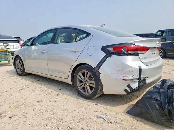 5NPD84LF1JH381766 2018 HYUNDAI ELANTRA - Image 2