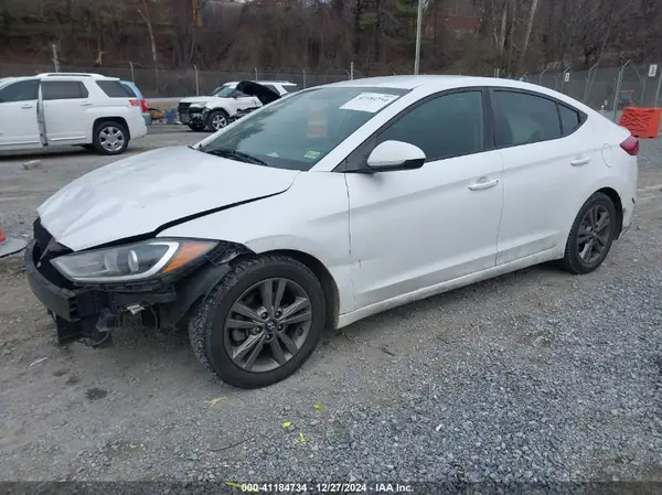 5NPD84LF1JH384361 2018 HYUNDAI ELANTRA - Image 2
