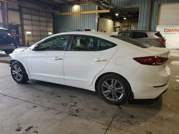 5NPD84LF1JH387017 2018 HYUNDAI ELANTRA - Image 2