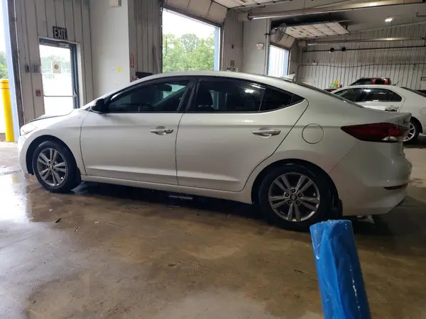 5NPD84LF1JH387308 2018 HYUNDAI ELANTRA - Image 2