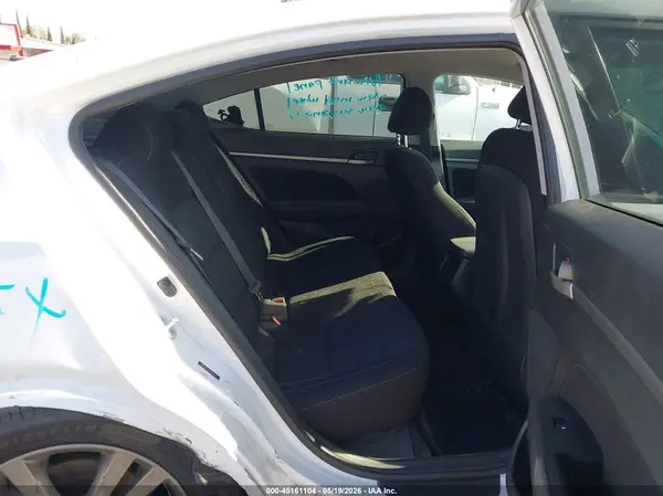 5NPD84LF1JH387955 2018 HYUNDAI ELANTRA - Image 8