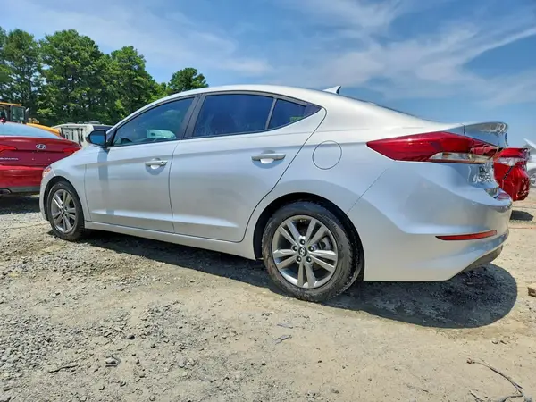 5NPD84LF1JH388989 2018 HYUNDAI ELANTRA - Image 2
