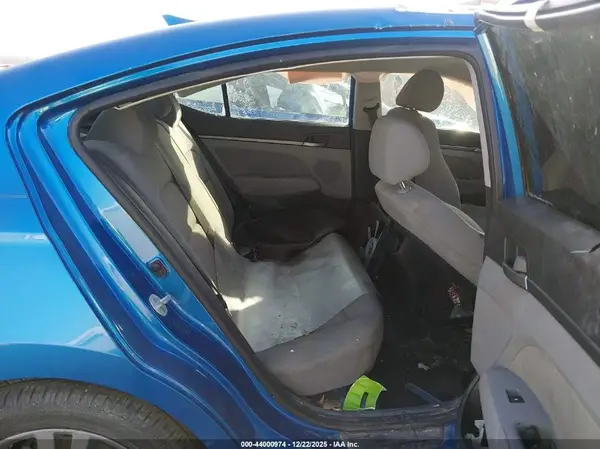 5NPD84LF1JH389253 2018 HYUNDAI ELANTRA - Image 8