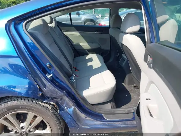 5NPD84LF1JH390189 2018 HYUNDAI ELANTRA - Image 8