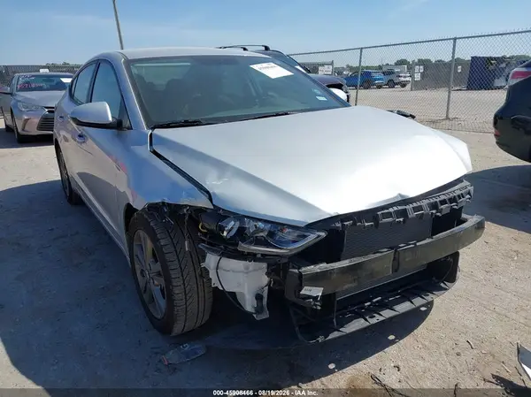 5NPD84LF1JH390886 2018 HYUNDAI ELANTRA - Image 1