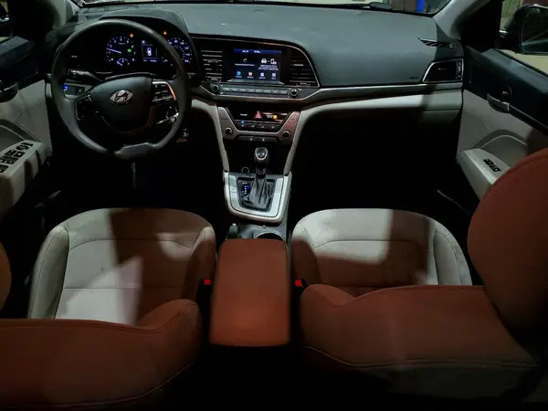5NPD84LF1JH390984 2018 HYUNDAI ELANTRA - Image 8