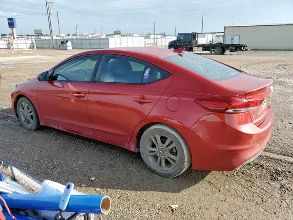 5NPD84LF1JH391004 2018 HYUNDAI ELANTRA - Image 2