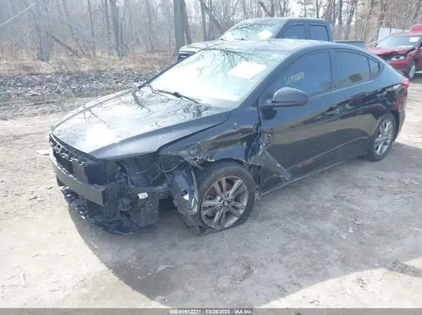 5NPD84LF1JH392279 2018 HYUNDAI ELANTRA - Image 2