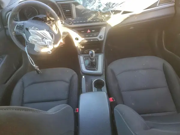 5NPD84LF1JH394050 2018 HYUNDAI ELANTRA - Image 8