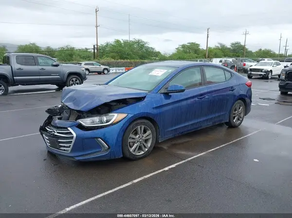 5NPD84LF1JH394825 2018 HYUNDAI ELANTRA - Image 2