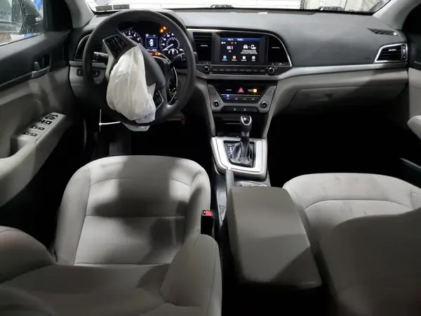 5NPD84LF1JH395635 2018 HYUNDAI ELANTRA - Image 8
