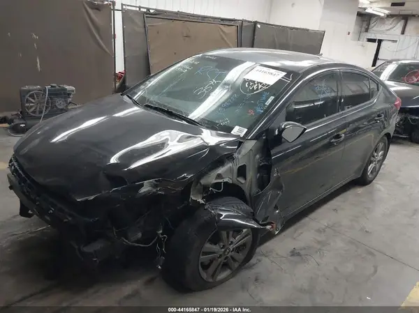 5NPD84LF1JH398728 2018 HYUNDAI ELANTRA - Image 2