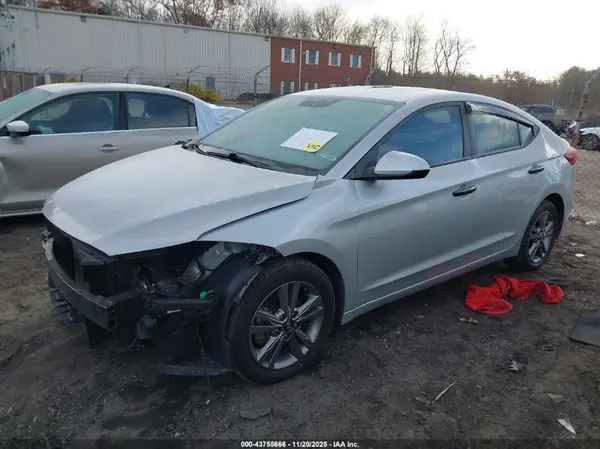 5NPD84LF1JH400865 2018 HYUNDAI ELANTRA - Image 2