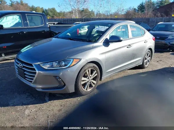 5NPD84LF1JH401076 2018 HYUNDAI ELANTRA - Image 2