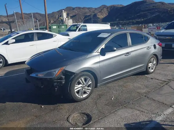 5NPD84LF1KH405615 2019 HYUNDAI ELANTRA - Image 2