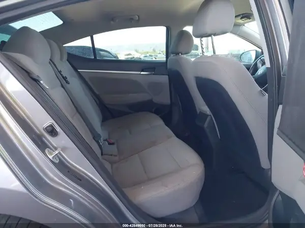 5NPD84LF1KH411771 2019 HYUNDAI ELANTRA - Image 8