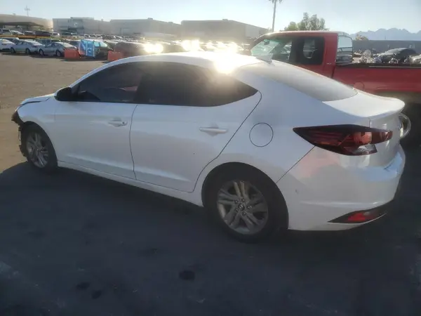 5NPD84LF1KH412192 2019 HYUNDAI ELANTRA - Image 2