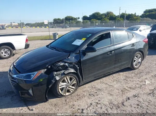 5NPD84LF1KH414055 2019 HYUNDAI ELANTRA - Image 2