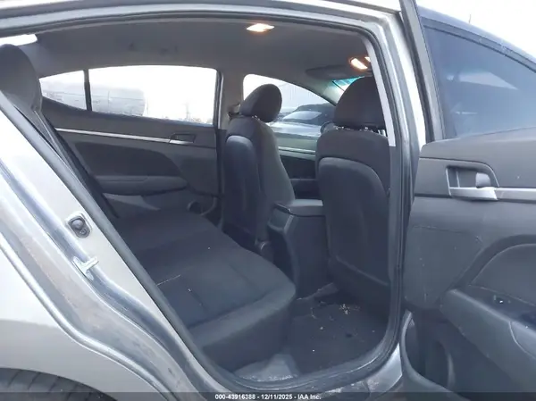 5NPD84LF1KH422303 2019 HYUNDAI ELANTRA - Image 8