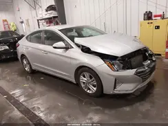 5NPD84LF1KH427730 2019 HYUNDAI ELANTRA
