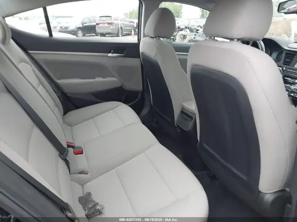 5NPD84LF1KH438775 2019 HYUNDAI ELANTRA - Image 8