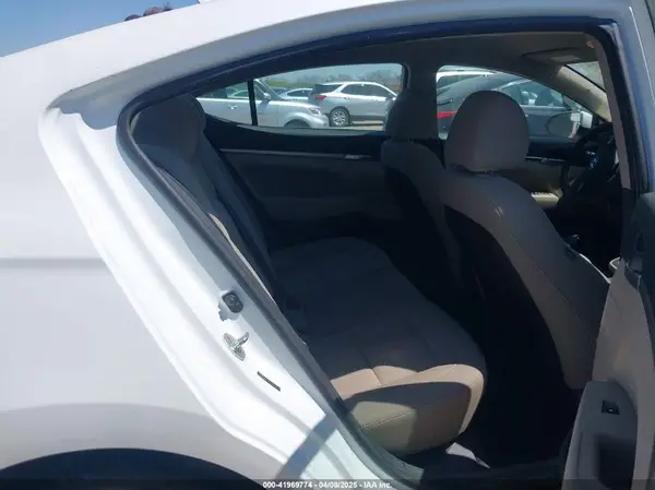 5NPD84LF1KH445970 2019 HYUNDAI ELANTRA - Image 8