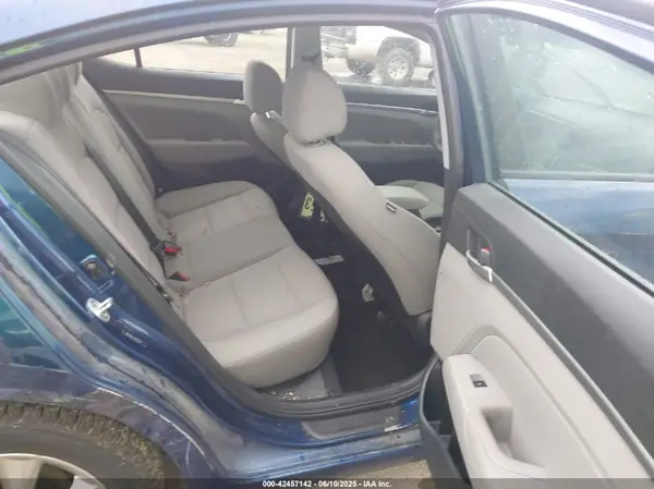 5NPD84LF1KH472117 2019 HYUNDAI ELANTRA - Image 8