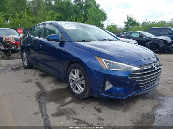 5NPD84LF1KH472702 2019 HYUNDAI ELANTRA - Image 1