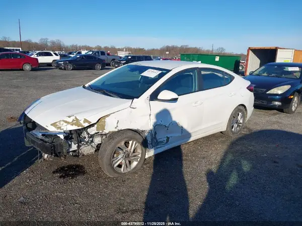 5NPD84LF1KH476202 2019 HYUNDAI ELANTRA - Image 2