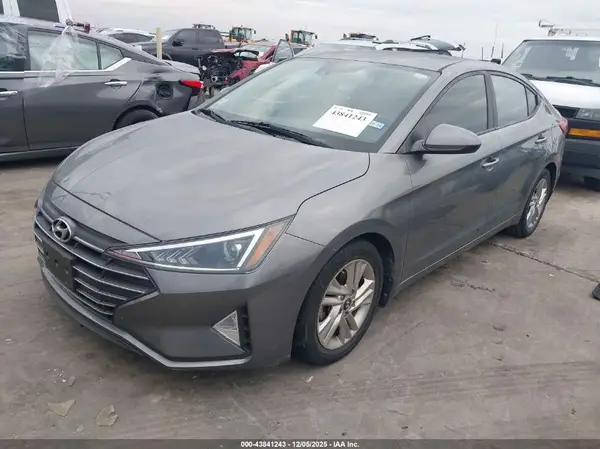 5NPD84LF1KH476555 2019 HYUNDAI ELANTRA - Image 2