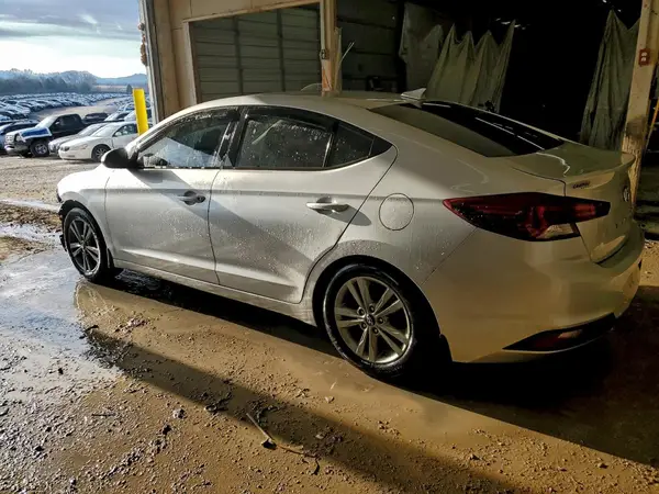 5NPD84LF1KH486826 2019 HYUNDAI ELANTRA - Image 2