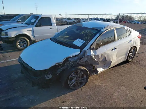 5NPD84LF1KH490116 2019 HYUNDAI ELANTRA - Image 2